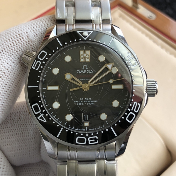 オメガ時計正面デザイン